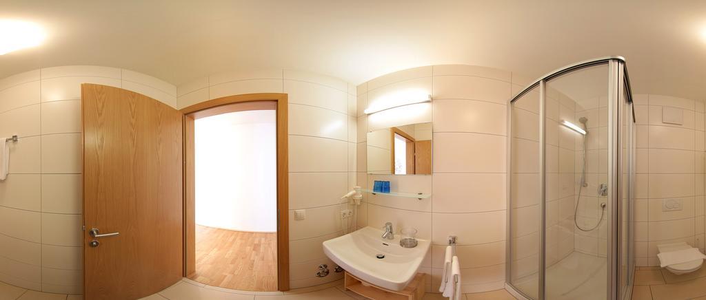 Apart Mountain Lodge Mayrhofen Quarto foto